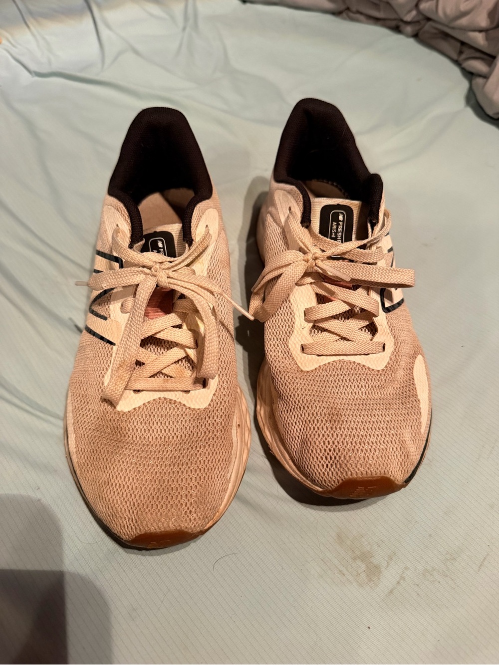 New Balance white Beige Mesh Running Shoes with Black Lining